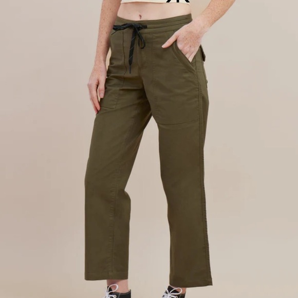 Roark Women’s Layover Pants in Military - Picture 4 of 11
